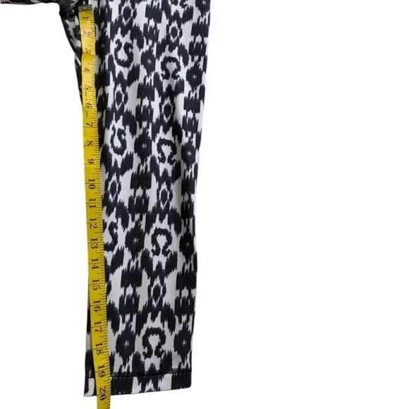 Lululemon Wunder Under Crop Ikat Print Rare 2011 Black Purple White Women's 6 - Picture 11 of 11